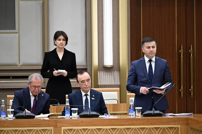 азизхужа аббосхужаев, фармацевтика, шавкат мирзиеев