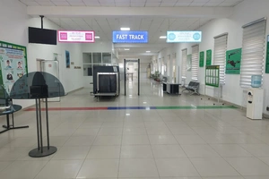 Таможенный пост «Сирдарё» снова начал пропускать легковые авто и пешеходов