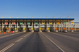 12 ta to‘lov terminali va 60 ta tunnel: Toshkent-Samarqand pulli yo‘li bosqichma-bosqich ishga tushirilishi mumkin