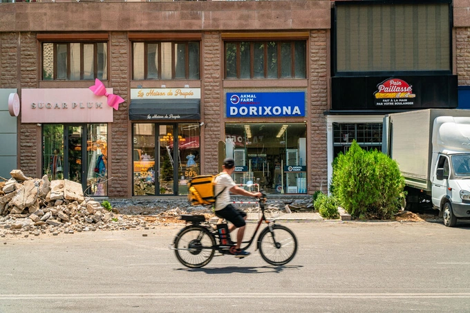 От тротуара до вывески: как создать сильный стрит-ритейл и от чего зависит его успех