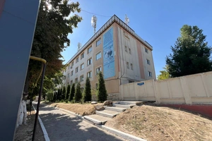 В Чиланзарском районе на продажу выставили здание диспансера