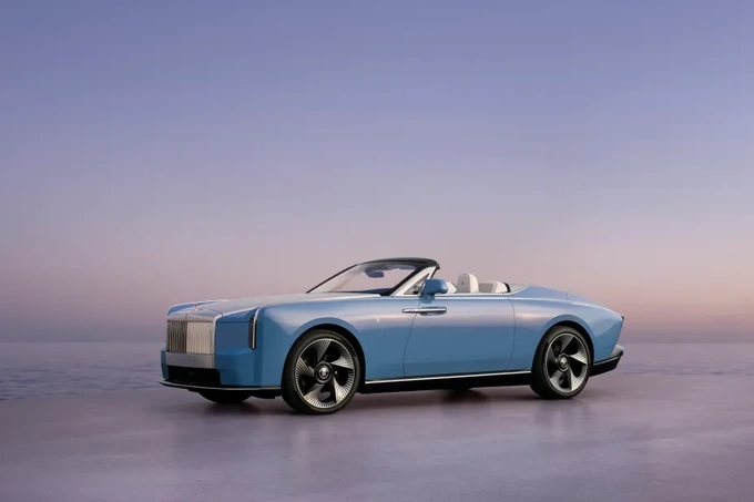 Rolls-Royce yangi ikki o‘rinli elektromobilni taqdim etdi