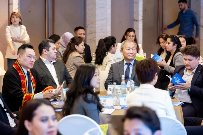 kompas touroperator, qanot sharq, реклама