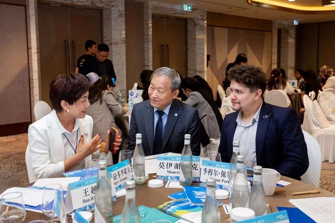 kompas touroperator, qanot sharq, реклама