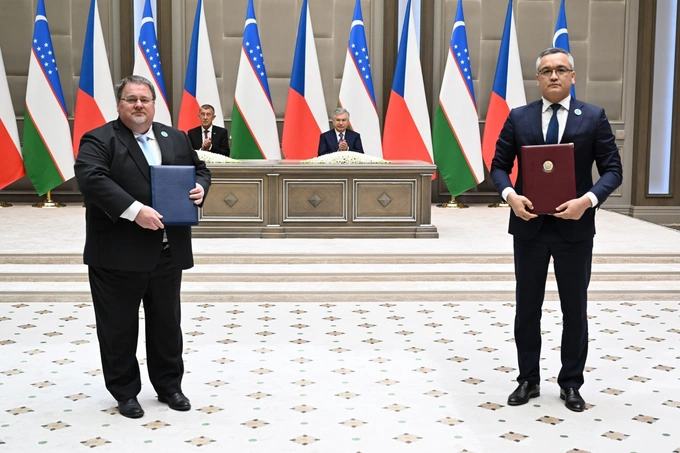 skoda group, андрей бабиш, чехия, шавкат мирзиеев, электропоезд