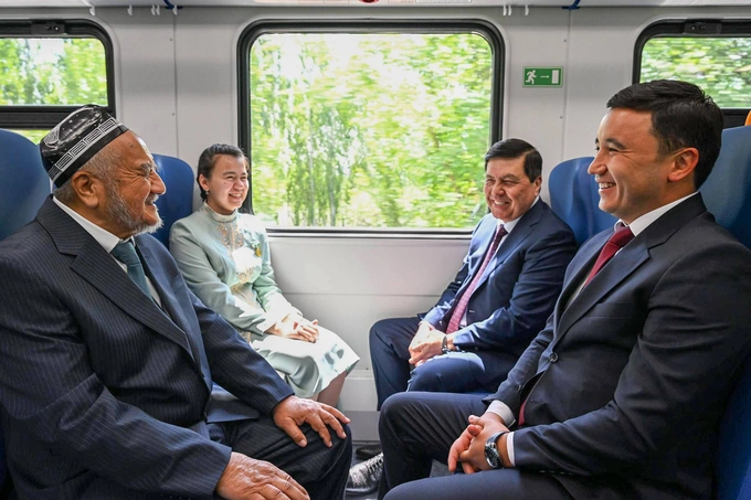 elektropoyezd, marg'ilon, prezident, qo'qon, shavkat mirziyoyev, temir yo‘l