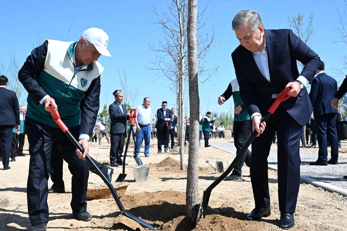 bog‘, daraxt ekish, milliy dendrologiya bog‘i, prezident, shavkat mirziyoyev