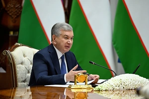 Мирзиёев поручил построить многоэтажные дома на месте бараков в Самаркандской области