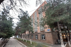 В Яккасарайском районе на продажу выставили здание Ташкентского областного СПИД-центра