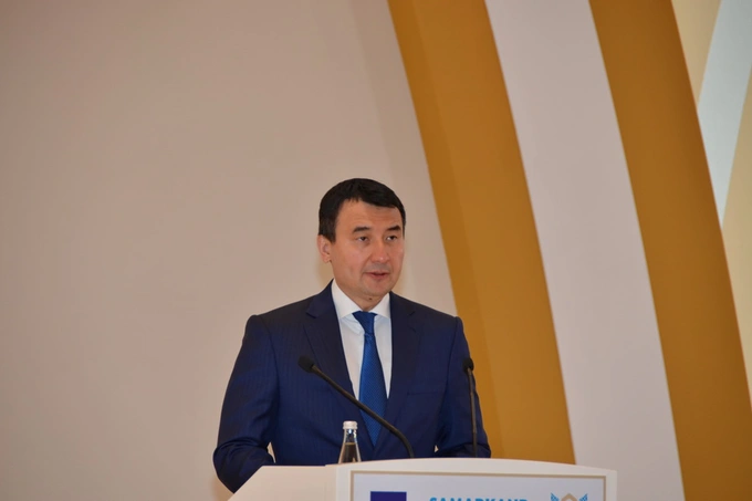 Жамшид Ходжаев