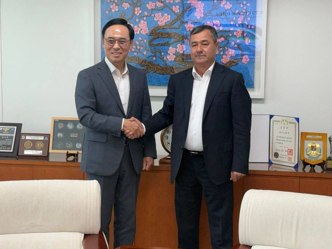 hyundai rotem, o'zbekiston temir yo'llari, poyezd qatnovi, tezyurar poyezd, toshkent-andijon, toshkent-termiz