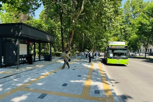 Территорию 212 автобусных остановок передадут хокимияту Ташкента