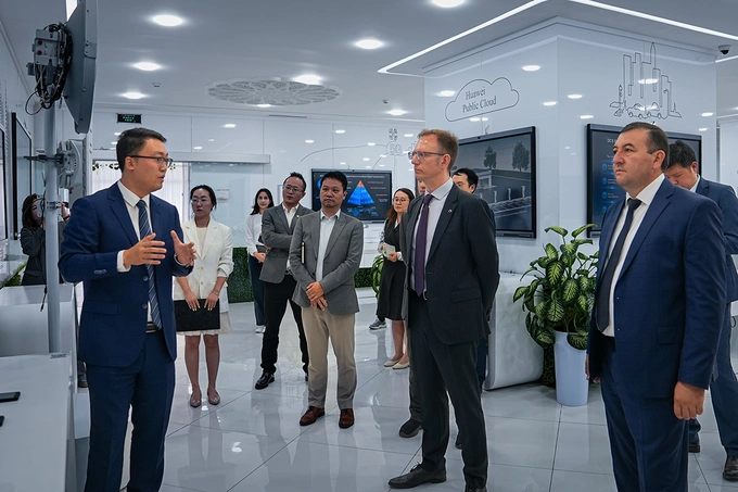 huawei, sqb, реклама