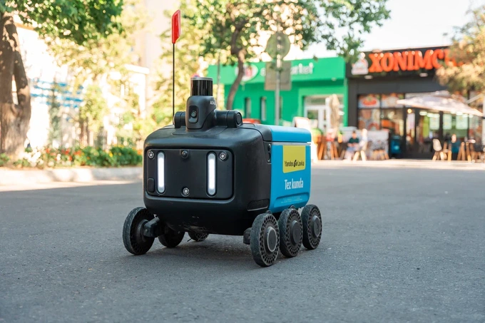 kuryer, robot-kuryer, yandeks lavka, yandex lavka, yandex uzbekistan