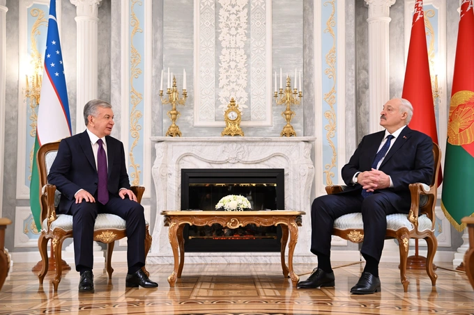 aleksandr lukashenko, belarus, minsk, prezident, shavkat mirziyoyev, traktor
