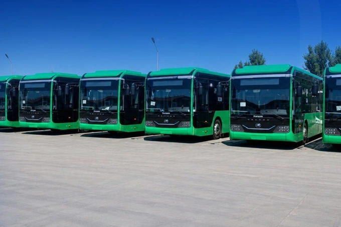 Urganch-Xiva yo‘nalishi uchun 10 ta yangi gibrid trolleybus olib kelindi