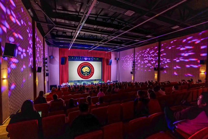 ois, oxbridge international school, реклама