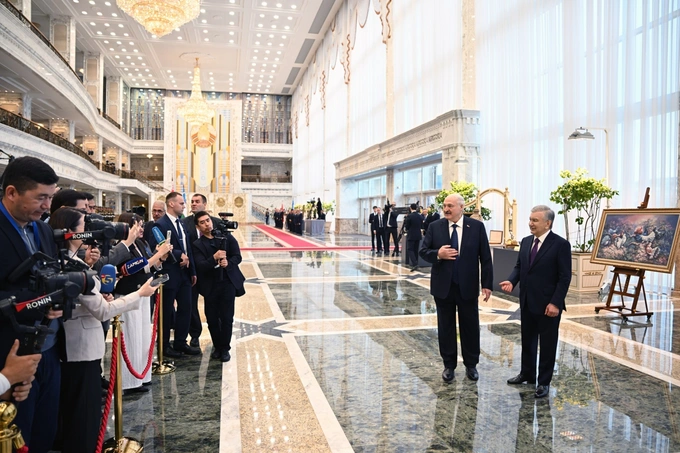 александр лукашенко, белаз, беларусь, самосвал, шавкат мирзиеев