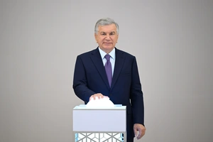 Мирзиёев запустил 12 проектов на $176 млн и дал старт еще 15 на $7,4 млрд в Хорезме