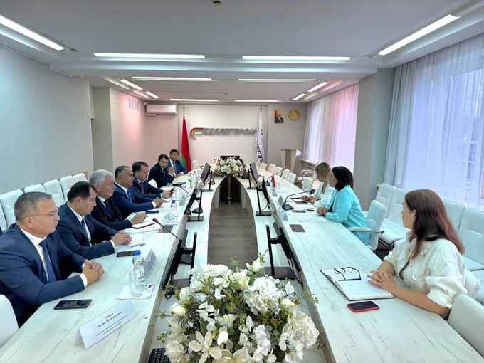 adiz boboyev, belarus, chorvachilik, ferma, qishloq xo‘jaligi, samarqand, to'qimachilik