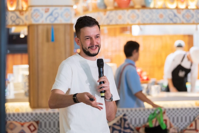 listee, реклама