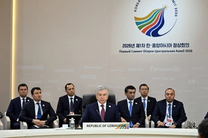 Шавкат Мирзиёев предложил создать в Узбекистане промышленный парк «Центральная Азия — Корея»
