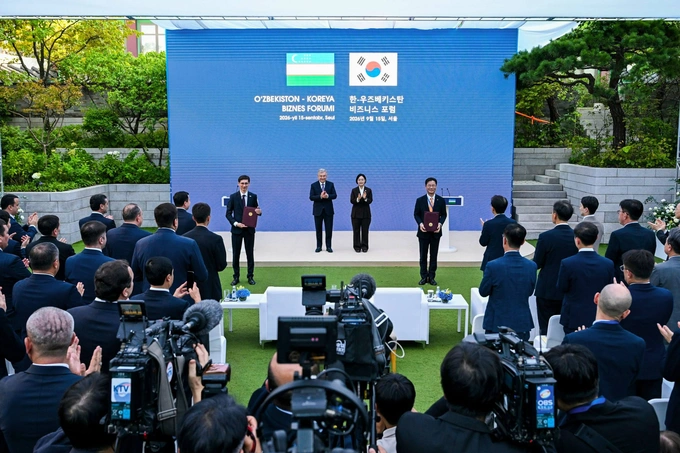 biznes forum, farg'ona, jizzax, kia sonet, prezident, shavkat mirziyoyev