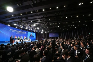 Muhim minerallar, sun‘iy intellekt va farmatsevtika: Shavkat Mirziyoyev koreys biznesiga takliflar bildirdi
