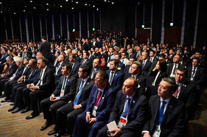 biznes sammit, janubiy koreya, prezident, shavkat mirziyoyev