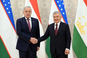 O‘zbekiston va Tojikiston chegaradan ID-karta orqali o‘tish tartibini joriy etishni tezlashtiradi