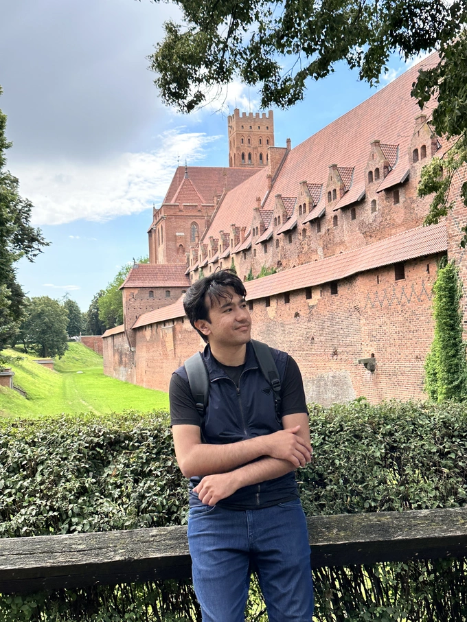 grant dasturi, politexnika milliy fan va texnologiyalar universiteti, ruminiya, xorijda ta'lim
